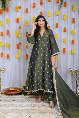 Green golden tissue a line kurta set 2
