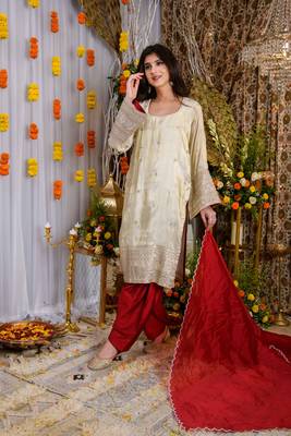 Beige and red tissue kurta set 5