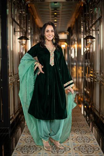 Velvet Bottle Green And Mint Green Punjabi Salwar Suit