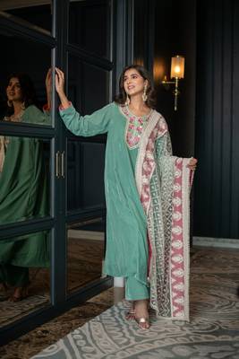 Velvet mint green kurta set with thread work dupatta 1