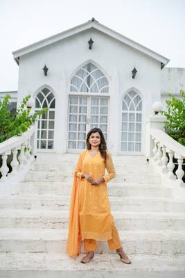Light orange thread work kurta set 2