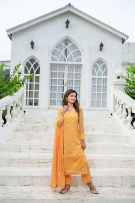 Light orange thread work kurta set 3