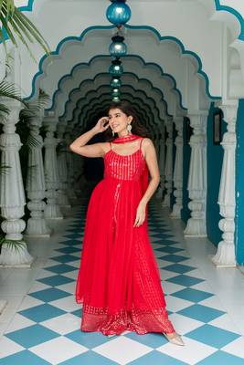 Red long slit top with palazzo 4