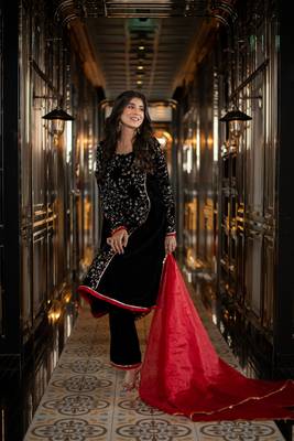 Velvet black pannel kurta set 2