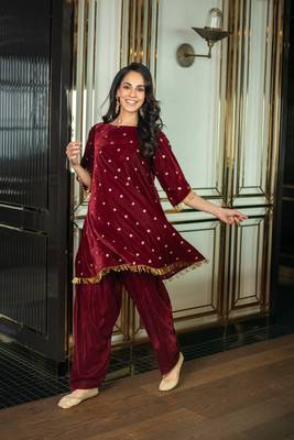 Velvet maroon sequin co-ord set 4