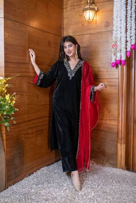 Velvet black and red embroidered kurta set 2