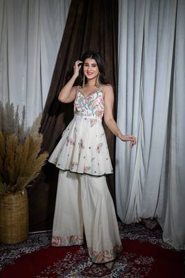 White embroidered kora cotton palazzo set 3