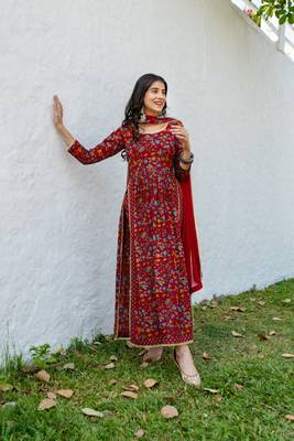Red floral cotton nyra cut kurta set 2