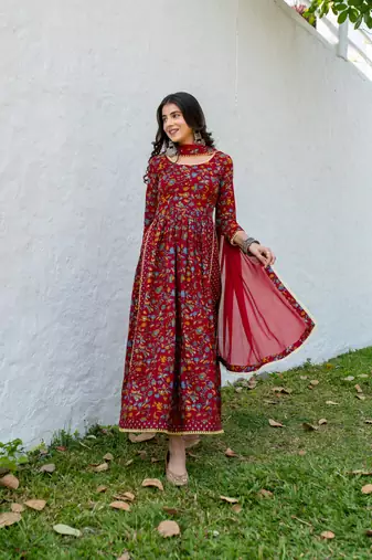 Red floral cotton nyra cut kurta set