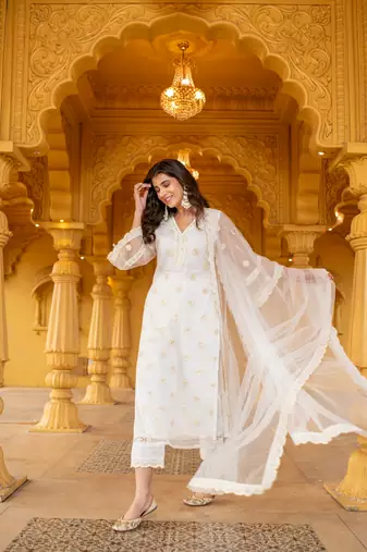 White pakistani kurta set