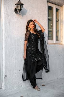 Black And Gold Punjabi Salwar Suit 1