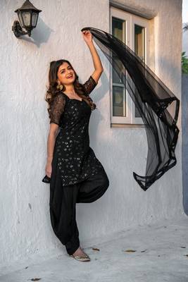 Black And Gold Punjabi Salwar Suit 2