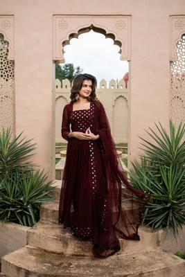 Maroon nayra cut kurta    set 1