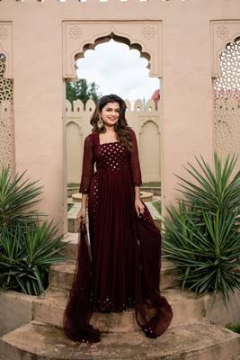 Maroon nayra cut kurta    set 5