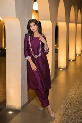 Wine kurta embroidery co-ord set 3