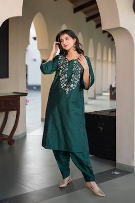 Bottle green kurta embroidery co-ord set 1
