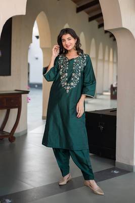 Bottle green kurta embroidery co-ord set 2