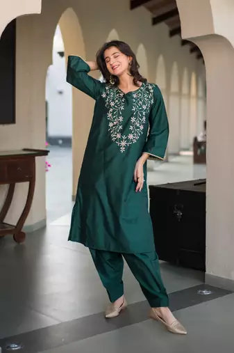 Bottle green kurta embroidery co-ord set