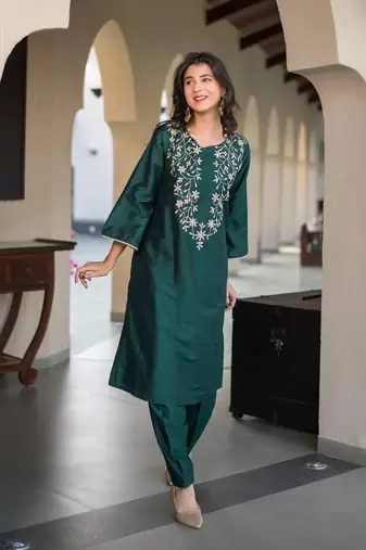 Bottle green kurta embroidery co-ord set