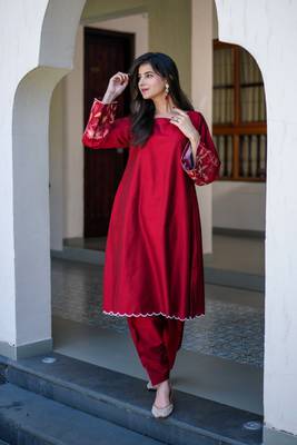 Red bell sleeves embroidered co-ord set 2