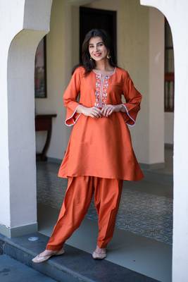 Orange short kurta embroidery co-ord set 1