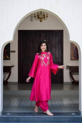 Magenta pink kurta embroidery co-ord set 3