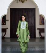 Mehendi green kurta embroidery co-ord set