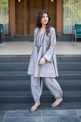 Grey kurta embroidery co-ord set 2