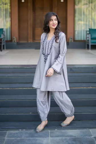 Grey kurta embroidery co-ord set
