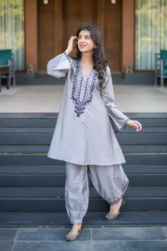 Grey kurta embroidery co-ord set