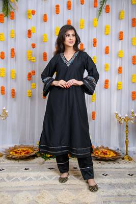 Black silk kurta set 1