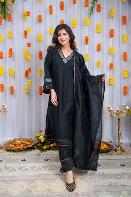 Black silk kurta set 4