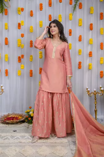 Peach golden sharara
