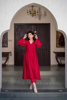 Red and gold chanderi kurta set 3