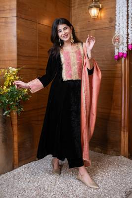 Velvet black heavy neck work kurta set 5