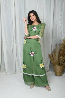 Green hand painted co-ord set 1