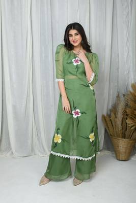 Green hand painted co-ord set 4