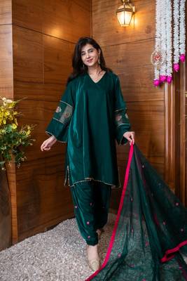 Velvet green embroidered salwar set 3