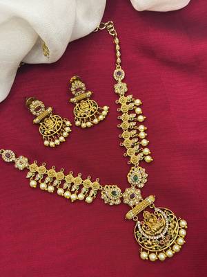 Antique gold south indian short necklace set 1