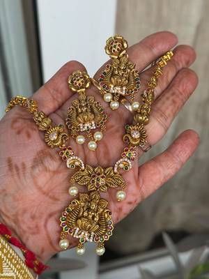 Antique gold south indian short necklace set 2