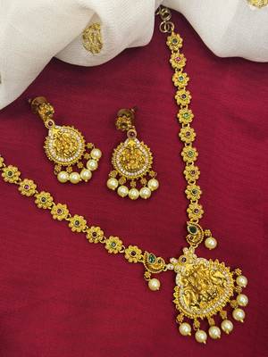 Antique gold south indian short necklace set 1