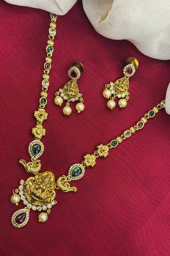 Antique gold south indian short necklace set