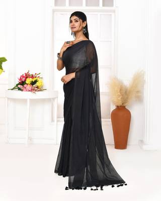 Black mulmul cotton saree with tassels 1