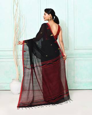 black cotton handloom jamdani saree with blouse 4