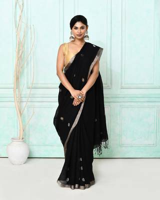 black handloom linen jamdani saree with blouse 2