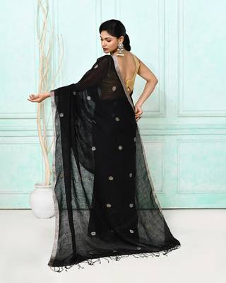 black handloom linen jamdani saree with blouse 4