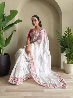 White gold crush saree with leheriya embroidery & running blouse 4