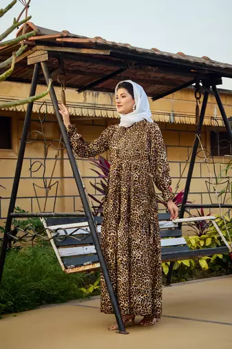 Crepe Self Design Full Sleeve Leopard printed Abaya