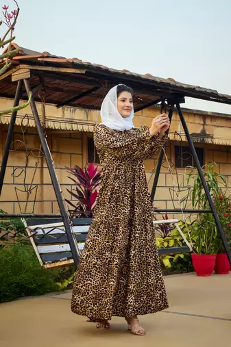Crepe Self Design Full Sleeve Leopard printed Abaya