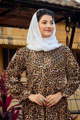 Crepe Self Design Full Sleeve Leopard printed Abaya 5